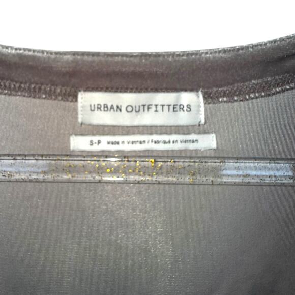 Urban Outfitters Goldie Velvet Tie Top Flutter Sleeve Size Small Silver Velour - Picture 4 of 8